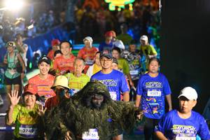 BIB: 4502, 3749
                            <button type="button" onclick="openModal(26228605)" class="btn btn-primary btn-sm float-right btn-popup" data-toggle="modal" data-target=".modal-high-quality">
                        <i class="fas fa-shopping-cart"></i> Add to Cart
                    </button>
                                            <button type="button" onclick="isThisMe(26228605, true)" class="btn btn-success btn-sm float-right btn-popup btn-isme hidden" data-toggle="tooltip" data-placement="bottom" title="นี่คือรูปของคุณใช่ไหม คลิกที่นี่เพื่อเอาเข้าอัลบั้ม">
                        <i class="fas fa-plus"></i> Add to album
                    </button>
                    <button type="button" onclick="isThisMe(26228605, false)" class="btn btn-warning btn-sm float-right btn-popup btn-isnotme hidden">
                        <i class="fas fa-ban"></i> Remove from album
                    </button>