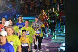 BIB: 321, 3024, 3983, 3772
                            <button type="button" onclick="openModal(26227575)" class="btn btn-primary btn-sm float-right btn-popup" data-toggle="modal" data-target=".modal-high-quality">
                        <i class="fas fa-shopping-cart"></i> Add to Cart
                    </button>
                                            <button type="button" onclick="isThisMe(26227575, true)" class="btn btn-success btn-sm float-right btn-popup btn-isme hidden" data-toggle="tooltip" data-placement="bottom" title="นี่คือรูปของคุณใช่ไหม คลิกที่นี่เพื่อเอาเข้าอัลบั้ม">
                        <i class="fas fa-plus"></i> Add to album
                    </button>
                    <button type="button" onclick="isThisMe(26227575, false)" class="btn btn-warning btn-sm float-right btn-popup btn-isnotme hidden">
                        <i class="fas fa-ban"></i> Remove from album
                    </button>