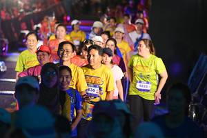 BIB: 836, 4835
                            <button type="button" onclick="openModal(26227872)" class="btn btn-primary btn-sm float-right btn-popup" data-toggle="modal" data-target=".modal-high-quality">
                        <i class="fas fa-shopping-cart"></i> Add to Cart
                    </button>
                                            <button type="button" onclick="isThisMe(26227872, true)" class="btn btn-success btn-sm float-right btn-popup btn-isme hidden" data-toggle="tooltip" data-placement="bottom" title="นี่คือรูปของคุณใช่ไหม คลิกที่นี่เพื่อเอาเข้าอัลบั้ม">
                        <i class="fas fa-plus"></i> Add to album
                    </button>
                    <button type="button" onclick="isThisMe(26227872, false)" class="btn btn-warning btn-sm float-right btn-popup btn-isnotme hidden">
                        <i class="fas fa-ban"></i> Remove from album
                    </button>