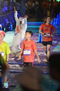 BIB: 4892
                            <button type="button" onclick="openModal(26225428)" class="btn btn-primary btn-sm float-right btn-popup" data-toggle="modal" data-target=".modal-high-quality">
                        <i class="fas fa-shopping-cart"></i> Add to Cart
                    </button>
                                            <button type="button" onclick="isThisMe(26225428, true)" class="btn btn-success btn-sm float-right btn-popup btn-isme hidden" data-toggle="tooltip" data-placement="bottom" title="นี่คือรูปของคุณใช่ไหม คลิกที่นี่เพื่อเอาเข้าอัลบั้ม">
                        <i class="fas fa-plus"></i> Add to album
                    </button>
                    <button type="button" onclick="isThisMe(26225428, false)" class="btn btn-warning btn-sm float-right btn-popup btn-isnotme hidden">
                        <i class="fas fa-ban"></i> Remove from album
                    </button>