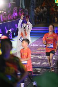 BIB: 3689
                            <button type="button" onclick="openModal(26225431)" class="btn btn-primary btn-sm float-right btn-popup" data-toggle="modal" data-target=".modal-high-quality">
                        <i class="fas fa-shopping-cart"></i> Add to Cart
                    </button>
                                            <button type="button" onclick="isThisMe(26225431, true)" class="btn btn-success btn-sm float-right btn-popup btn-isme hidden" data-toggle="tooltip" data-placement="bottom" title="นี่คือรูปของคุณใช่ไหม คลิกที่นี่เพื่อเอาเข้าอัลบั้ม">
                        <i class="fas fa-plus"></i> Add to album
                    </button>
                    <button type="button" onclick="isThisMe(26225431, false)" class="btn btn-warning btn-sm float-right btn-popup btn-isnotme hidden">
                        <i class="fas fa-ban"></i> Remove from album
                    </button>