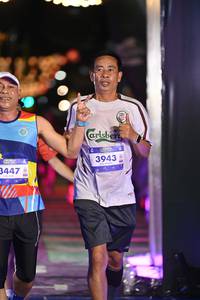 BIB: 3447, 3943
                            <button type="button" onclick="openModal(26224885)" class="btn btn-primary btn-sm float-right btn-popup" data-toggle="modal" data-target=".modal-high-quality">
                        <i class="fas fa-shopping-cart"></i> Add to Cart
                    </button>
                                            <button type="button" onclick="isThisMe(26224885, true)" class="btn btn-success btn-sm float-right btn-popup btn-isme hidden" data-toggle="tooltip" data-placement="bottom" title="นี่คือรูปของคุณใช่ไหม คลิกที่นี่เพื่อเอาเข้าอัลบั้ม">
                        <i class="fas fa-plus"></i> Add to album
                    </button>
                    <button type="button" onclick="isThisMe(26224885, false)" class="btn btn-warning btn-sm float-right btn-popup btn-isnotme hidden">
                        <i class="fas fa-ban"></i> Remove from album
                    </button>