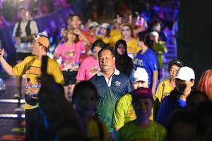 BIB: 
                            <button type="button" onclick="openModal(26227566)" class="btn btn-primary btn-sm float-right btn-popup" data-toggle="modal" data-target=".modal-high-quality">
                        <i class="fas fa-shopping-cart"></i> Add to Cart
                    </button>
                                            <button type="button" onclick="isThisMe(26227566, true)" class="btn btn-success btn-sm float-right btn-popup btn-isme hidden" data-toggle="tooltip" data-placement="bottom" title="นี่คือรูปของคุณใช่ไหม คลิกที่นี่เพื่อเอาเข้าอัลบั้ม">
                        <i class="fas fa-plus"></i> Add to album
                    </button>
                    <button type="button" onclick="isThisMe(26227566, false)" class="btn btn-warning btn-sm float-right btn-popup btn-isnotme hidden">
                        <i class="fas fa-ban"></i> Remove from album
                    </button>