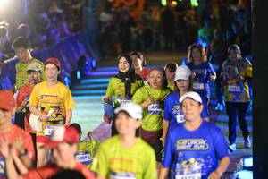 BIB: 3069, 3300, 470, 3083
                            <button type="button" onclick="openModal(26227495)" class="btn btn-primary btn-sm float-right btn-popup" data-toggle="modal" data-target=".modal-high-quality">
                        <i class="fas fa-shopping-cart"></i> Add to Cart
                    </button>
                                            <button type="button" onclick="isThisMe(26227495, true)" class="btn btn-success btn-sm float-right btn-popup btn-isme hidden" data-toggle="tooltip" data-placement="bottom" title="นี่คือรูปของคุณใช่ไหม คลิกที่นี่เพื่อเอาเข้าอัลบั้ม">
                        <i class="fas fa-plus"></i> Add to album
                    </button>
                    <button type="button" onclick="isThisMe(26227495, false)" class="btn btn-warning btn-sm float-right btn-popup btn-isnotme hidden">
                        <i class="fas fa-ban"></i> Remove from album
                    </button>