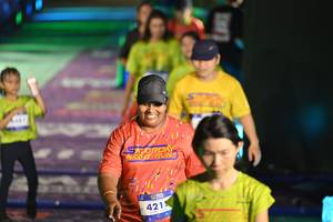 BIB: 421
                            <button type="button" onclick="openModal(26229095)" class="btn btn-primary btn-sm float-right btn-popup" data-toggle="modal" data-target=".modal-high-quality">
                        <i class="fas fa-shopping-cart"></i> Add to Cart
                    </button>
                                            <button type="button" onclick="isThisMe(26229095, true)" class="btn btn-success btn-sm float-right btn-popup btn-isme hidden" data-toggle="tooltip" data-placement="bottom" title="นี่คือรูปของคุณใช่ไหม คลิกที่นี่เพื่อเอาเข้าอัลบั้ม">
                        <i class="fas fa-plus"></i> Add to album
                    </button>
                    <button type="button" onclick="isThisMe(26229095, false)" class="btn btn-warning btn-sm float-right btn-popup btn-isnotme hidden">
                        <i class="fas fa-ban"></i> Remove from album
                    </button>