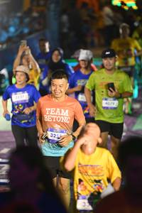 BIB: 325
                            <button type="button" onclick="openModal(26225817)" class="btn btn-primary btn-sm float-right btn-popup" data-toggle="modal" data-target=".modal-high-quality">
                        <i class="fas fa-shopping-cart"></i> Add to Cart
                    </button>
                                            <button type="button" onclick="isThisMe(26225817, true)" class="btn btn-success btn-sm float-right btn-popup btn-isme hidden" data-toggle="tooltip" data-placement="bottom" title="นี่คือรูปของคุณใช่ไหม คลิกที่นี่เพื่อเอาเข้าอัลบั้ม">
                        <i class="fas fa-plus"></i> Add to album
                    </button>
                    <button type="button" onclick="isThisMe(26225817, false)" class="btn btn-warning btn-sm float-right btn-popup btn-isnotme hidden">
                        <i class="fas fa-ban"></i> Remove from album
                    </button>