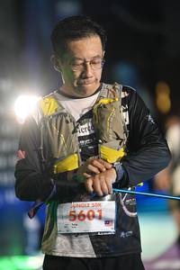 BIB: 5601
                            <button type="button" onclick="openModal(26223336)" class="btn btn-primary btn-sm float-right btn-popup" data-toggle="modal" data-target=".modal-high-quality">
                        <i class="fas fa-shopping-cart"></i> Add to Cart
                    </button>
                                            <button type="button" onclick="isThisMe(26223336, true)" class="btn btn-success btn-sm float-right btn-popup btn-isme hidden" data-toggle="tooltip" data-placement="bottom" title="นี่คือรูปของคุณใช่ไหม คลิกที่นี่เพื่อเอาเข้าอัลบั้ม">
                        <i class="fas fa-plus"></i> Add to album
                    </button>
                    <button type="button" onclick="isThisMe(26223336, false)" class="btn btn-warning btn-sm float-right btn-popup btn-isnotme hidden">
                        <i class="fas fa-ban"></i> Remove from album
                    </button>