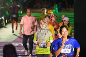 BIB: 383, 4570
                            <button type="button" onclick="openModal(26226986)" class="btn btn-primary btn-sm float-right btn-popup" data-toggle="modal" data-target=".modal-high-quality">
                        <i class="fas fa-shopping-cart"></i> Add to Cart
                    </button>
                                            <button type="button" onclick="isThisMe(26226986, true)" class="btn btn-success btn-sm float-right btn-popup btn-isme hidden" data-toggle="tooltip" data-placement="bottom" title="นี่คือรูปของคุณใช่ไหม คลิกที่นี่เพื่อเอาเข้าอัลบั้ม">
                        <i class="fas fa-plus"></i> Add to album
                    </button>
                    <button type="button" onclick="isThisMe(26226986, false)" class="btn btn-warning btn-sm float-right btn-popup btn-isnotme hidden">
                        <i class="fas fa-ban"></i> Remove from album
                    </button>