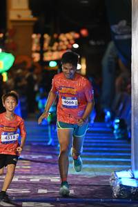 BIB: 4518, 4066
                            <button type="button" onclick="openModal(26225295)" class="btn btn-primary btn-sm float-right btn-popup" data-toggle="modal" data-target=".modal-high-quality">
                        <i class="fas fa-shopping-cart"></i> Add to Cart
                    </button>
                                            <button type="button" onclick="isThisMe(26225295, true)" class="btn btn-success btn-sm float-right btn-popup btn-isme hidden" data-toggle="tooltip" data-placement="bottom" title="นี่คือรูปของคุณใช่ไหม คลิกที่นี่เพื่อเอาเข้าอัลบั้ม">
                        <i class="fas fa-plus"></i> Add to album
                    </button>
                    <button type="button" onclick="isThisMe(26225295, false)" class="btn btn-warning btn-sm float-right btn-popup btn-isnotme hidden">
                        <i class="fas fa-ban"></i> Remove from album
                    </button>