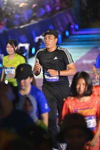 BIB: 
                            <button type="button" onclick="openModal(26225807)" class="btn btn-primary btn-sm float-right btn-popup" data-toggle="modal" data-target=".modal-high-quality">
                        <i class="fas fa-shopping-cart"></i> Add to Cart
                    </button>
                                            <button type="button" onclick="isThisMe(26225807, true)" class="btn btn-success btn-sm float-right btn-popup btn-isme hidden" data-toggle="tooltip" data-placement="bottom" title="นี่คือรูปของคุณใช่ไหม คลิกที่นี่เพื่อเอาเข้าอัลบั้ม">
                        <i class="fas fa-plus"></i> Add to album
                    </button>
                    <button type="button" onclick="isThisMe(26225807, false)" class="btn btn-warning btn-sm float-right btn-popup btn-isnotme hidden">
                        <i class="fas fa-ban"></i> Remove from album
                    </button>