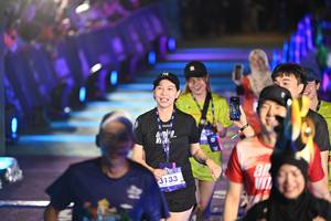 BIB: 3133
                            <button type="button" onclick="openModal(26229053)" class="btn btn-primary btn-sm float-right btn-popup" data-toggle="modal" data-target=".modal-high-quality">
                        <i class="fas fa-shopping-cart"></i> Add to Cart
                    </button>
                                            <button type="button" onclick="isThisMe(26229053, true)" class="btn btn-success btn-sm float-right btn-popup btn-isme hidden" data-toggle="tooltip" data-placement="bottom" title="นี่คือรูปของคุณใช่ไหม คลิกที่นี่เพื่อเอาเข้าอัลบั้ม">
                        <i class="fas fa-plus"></i> Add to album
                    </button>
                    <button type="button" onclick="isThisMe(26229053, false)" class="btn btn-warning btn-sm float-right btn-popup btn-isnotme hidden">
                        <i class="fas fa-ban"></i> Remove from album
                    </button>