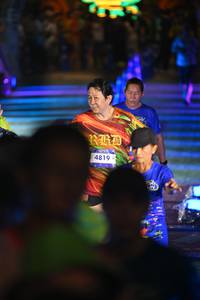 BIB: 4819
                            <button type="button" onclick="openModal(26225404)" class="btn btn-primary btn-sm float-right btn-popup" data-toggle="modal" data-target=".modal-high-quality">
                        <i class="fas fa-shopping-cart"></i> Add to Cart
                    </button>
                                            <button type="button" onclick="isThisMe(26225404, true)" class="btn btn-success btn-sm float-right btn-popup btn-isme hidden" data-toggle="tooltip" data-placement="bottom" title="นี่คือรูปของคุณใช่ไหม คลิกที่นี่เพื่อเอาเข้าอัลบั้ม">
                        <i class="fas fa-plus"></i> Add to album
                    </button>
                    <button type="button" onclick="isThisMe(26225404, false)" class="btn btn-warning btn-sm float-right btn-popup btn-isnotme hidden">
                        <i class="fas fa-ban"></i> Remove from album
                    </button>