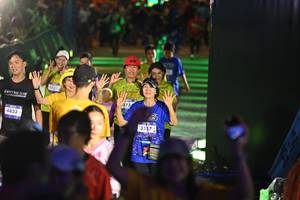 BIB: 4833, 3557
                            <button type="button" onclick="openModal(26227698)" class="btn btn-primary btn-sm float-right btn-popup" data-toggle="modal" data-target=".modal-high-quality">
                        <i class="fas fa-shopping-cart"></i> Add to Cart
                    </button>
                                            <button type="button" onclick="isThisMe(26227698, true)" class="btn btn-success btn-sm float-right btn-popup btn-isme hidden" data-toggle="tooltip" data-placement="bottom" title="นี่คือรูปของคุณใช่ไหม คลิกที่นี่เพื่อเอาเข้าอัลบั้ม">
                        <i class="fas fa-plus"></i> Add to album
                    </button>
                    <button type="button" onclick="isThisMe(26227698, false)" class="btn btn-warning btn-sm float-right btn-popup btn-isnotme hidden">
                        <i class="fas fa-ban"></i> Remove from album
                    </button>