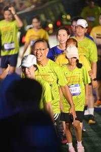 BIB: 187
                            <button type="button" onclick="openModal(26225511)" class="btn btn-primary btn-sm float-right btn-popup" data-toggle="modal" data-target=".modal-high-quality">
                        <i class="fas fa-shopping-cart"></i> Add to Cart
                    </button>
                                            <button type="button" onclick="isThisMe(26225511, true)" class="btn btn-success btn-sm float-right btn-popup btn-isme hidden" data-toggle="tooltip" data-placement="bottom" title="นี่คือรูปของคุณใช่ไหม คลิกที่นี่เพื่อเอาเข้าอัลบั้ม">
                        <i class="fas fa-plus"></i> Add to album
                    </button>
                    <button type="button" onclick="isThisMe(26225511, false)" class="btn btn-warning btn-sm float-right btn-popup btn-isnotme hidden">
                        <i class="fas fa-ban"></i> Remove from album
                    </button>