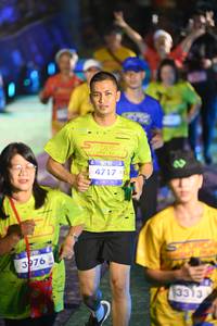 BIB: 3976, 4717, 3313
                            <button type="button" onclick="openModal(26225784)" class="btn btn-primary btn-sm float-right btn-popup" data-toggle="modal" data-target=".modal-high-quality">
                        <i class="fas fa-shopping-cart"></i> Add to Cart
                    </button>
                                            <button type="button" onclick="isThisMe(26225784, true)" class="btn btn-success btn-sm float-right btn-popup btn-isme hidden" data-toggle="tooltip" data-placement="bottom" title="นี่คือรูปของคุณใช่ไหม คลิกที่นี่เพื่อเอาเข้าอัลบั้ม">
                        <i class="fas fa-plus"></i> Add to album
                    </button>
                    <button type="button" onclick="isThisMe(26225784, false)" class="btn btn-warning btn-sm float-right btn-popup btn-isnotme hidden">
                        <i class="fas fa-ban"></i> Remove from album
                    </button>