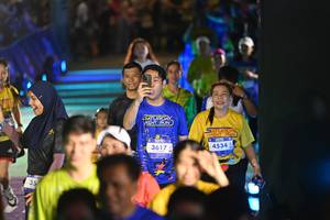 BIB: 3617, 4534
                            <button type="button" onclick="openModal(26227512)" class="btn btn-primary btn-sm float-right btn-popup" data-toggle="modal" data-target=".modal-high-quality">
                        <i class="fas fa-shopping-cart"></i> Add to Cart
                    </button>
                                            <button type="button" onclick="isThisMe(26227512, true)" class="btn btn-success btn-sm float-right btn-popup btn-isme hidden" data-toggle="tooltip" data-placement="bottom" title="นี่คือรูปของคุณใช่ไหม คลิกที่นี่เพื่อเอาเข้าอัลบั้ม">
                        <i class="fas fa-plus"></i> Add to album
                    </button>
                    <button type="button" onclick="isThisMe(26227512, false)" class="btn btn-warning btn-sm float-right btn-popup btn-isnotme hidden">
                        <i class="fas fa-ban"></i> Remove from album
                    </button>