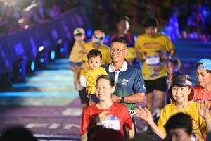 BIB: 050
                            <button type="button" onclick="openModal(26230174)" class="btn btn-primary btn-sm float-right btn-popup" data-toggle="modal" data-target=".modal-high-quality">
                        <i class="fas fa-shopping-cart"></i> Add to Cart
                    </button>
                                            <button type="button" onclick="isThisMe(26230174, true)" class="btn btn-success btn-sm float-right btn-popup btn-isme hidden" data-toggle="tooltip" data-placement="bottom" title="นี่คือรูปของคุณใช่ไหม คลิกที่นี่เพื่อเอาเข้าอัลบั้ม">
                        <i class="fas fa-plus"></i> Add to album
                    </button>
                    <button type="button" onclick="isThisMe(26230174, false)" class="btn btn-warning btn-sm float-right btn-popup btn-isnotme hidden">
                        <i class="fas fa-ban"></i> Remove from album
                    </button>