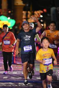 BIB: 3675, 4918, 3560, 022
                            <button type="button" onclick="openModal(26225325)" class="btn btn-primary btn-sm float-right btn-popup" data-toggle="modal" data-target=".modal-high-quality">
                        <i class="fas fa-shopping-cart"></i> Add to Cart
                    </button>
                                            <button type="button" onclick="isThisMe(26225325, true)" class="btn btn-success btn-sm float-right btn-popup btn-isme hidden" data-toggle="tooltip" data-placement="bottom" title="นี่คือรูปของคุณใช่ไหม คลิกที่นี่เพื่อเอาเข้าอัลบั้ม">
                        <i class="fas fa-plus"></i> Add to album
                    </button>
                    <button type="button" onclick="isThisMe(26225325, false)" class="btn btn-warning btn-sm float-right btn-popup btn-isnotme hidden">
                        <i class="fas fa-ban"></i> Remove from album
                    </button>