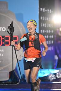 BIB: 8015
                            <button type="button" onclick="openModal(26223665)" class="btn btn-primary btn-sm float-right btn-popup" data-toggle="modal" data-target=".modal-high-quality">
                        <i class="fas fa-shopping-cart"></i> Add to Cart
                    </button>
                                            <button type="button" onclick="isThisMe(26223665, true)" class="btn btn-success btn-sm float-right btn-popup btn-isme hidden" data-toggle="tooltip" data-placement="bottom" title="นี่คือรูปของคุณใช่ไหม คลิกที่นี่เพื่อเอาเข้าอัลบั้ม">
                        <i class="fas fa-plus"></i> Add to album
                    </button>
                    <button type="button" onclick="isThisMe(26223665, false)" class="btn btn-warning btn-sm float-right btn-popup btn-isnotme hidden">
                        <i class="fas fa-ban"></i> Remove from album
                    </button>