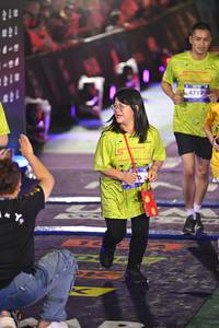 BIB: 4717
                            <button type="button" onclick="openModal(26225788)" class="btn btn-primary btn-sm float-right btn-popup" data-toggle="modal" data-target=".modal-high-quality">
                        <i class="fas fa-shopping-cart"></i> Add to Cart
                    </button>
                                            <button type="button" onclick="isThisMe(26225788, true)" class="btn btn-success btn-sm float-right btn-popup btn-isme hidden" data-toggle="tooltip" data-placement="bottom" title="นี่คือรูปของคุณใช่ไหม คลิกที่นี่เพื่อเอาเข้าอัลบั้ม">
                        <i class="fas fa-plus"></i> Add to album
                    </button>
                    <button type="button" onclick="isThisMe(26225788, false)" class="btn btn-warning btn-sm float-right btn-popup btn-isnotme hidden">
                        <i class="fas fa-ban"></i> Remove from album
                    </button>