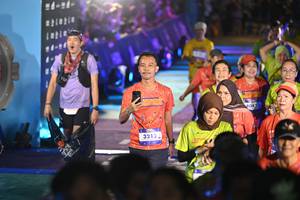 BIB: 3212, 4045
                            <button type="button" onclick="openModal(26227770)" class="btn btn-primary btn-sm float-right btn-popup" data-toggle="modal" data-target=".modal-high-quality">
                        <i class="fas fa-shopping-cart"></i> Add to Cart
                    </button>
                                            <button type="button" onclick="isThisMe(26227770, true)" class="btn btn-success btn-sm float-right btn-popup btn-isme hidden" data-toggle="tooltip" data-placement="bottom" title="นี่คือรูปของคุณใช่ไหม คลิกที่นี่เพื่อเอาเข้าอัลบั้ม">
                        <i class="fas fa-plus"></i> Add to album
                    </button>
                    <button type="button" onclick="isThisMe(26227770, false)" class="btn btn-warning btn-sm float-right btn-popup btn-isnotme hidden">
                        <i class="fas fa-ban"></i> Remove from album
                    </button>