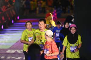 BIB: 409, 3750, 379
                            <button type="button" onclick="openModal(26230229)" class="btn btn-primary btn-sm float-right btn-popup" data-toggle="modal" data-target=".modal-high-quality">
                        <i class="fas fa-shopping-cart"></i> Add to Cart
                    </button>
                                            <button type="button" onclick="isThisMe(26230229, true)" class="btn btn-success btn-sm float-right btn-popup btn-isme hidden" data-toggle="tooltip" data-placement="bottom" title="นี่คือรูปของคุณใช่ไหม คลิกที่นี่เพื่อเอาเข้าอัลบั้ม">
                        <i class="fas fa-plus"></i> Add to album
                    </button>
                    <button type="button" onclick="isThisMe(26230229, false)" class="btn btn-warning btn-sm float-right btn-popup btn-isnotme hidden">
                        <i class="fas fa-ban"></i> Remove from album
                    </button>