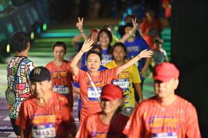 BIB: 3865, 3745, 3647
                            <button type="button" onclick="openModal(26229005)" class="btn btn-primary btn-sm float-right btn-popup" data-toggle="modal" data-target=".modal-high-quality">
                        <i class="fas fa-shopping-cart"></i> Add to Cart
                    </button>
                                            <button type="button" onclick="isThisMe(26229005, true)" class="btn btn-success btn-sm float-right btn-popup btn-isme hidden" data-toggle="tooltip" data-placement="bottom" title="นี่คือรูปของคุณใช่ไหม คลิกที่นี่เพื่อเอาเข้าอัลบั้ม">
                        <i class="fas fa-plus"></i> Add to album
                    </button>
                    <button type="button" onclick="isThisMe(26229005, false)" class="btn btn-warning btn-sm float-right btn-popup btn-isnotme hidden">
                        <i class="fas fa-ban"></i> Remove from album
                    </button>