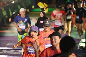 BIB: 4052, 421
                            <button type="button" onclick="openModal(26229010)" class="btn btn-primary btn-sm float-right btn-popup" data-toggle="modal" data-target=".modal-high-quality">
                        <i class="fas fa-shopping-cart"></i> Add to Cart
                    </button>
                                            <button type="button" onclick="isThisMe(26229010, true)" class="btn btn-success btn-sm float-right btn-popup btn-isme hidden" data-toggle="tooltip" data-placement="bottom" title="นี่คือรูปของคุณใช่ไหม คลิกที่นี่เพื่อเอาเข้าอัลบั้ม">
                        <i class="fas fa-plus"></i> Add to album
                    </button>
                    <button type="button" onclick="isThisMe(26229010, false)" class="btn btn-warning btn-sm float-right btn-popup btn-isnotme hidden">
                        <i class="fas fa-ban"></i> Remove from album
                    </button>