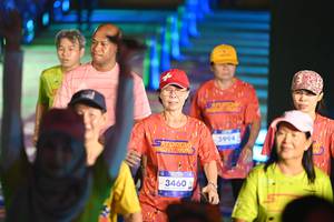 BIB: 3994, 3460
                            <button type="button" onclick="openModal(26227024)" class="btn btn-primary btn-sm float-right btn-popup" data-toggle="modal" data-target=".modal-high-quality">
                        <i class="fas fa-shopping-cart"></i> Add to Cart
                    </button>
                                            <button type="button" onclick="isThisMe(26227024, true)" class="btn btn-success btn-sm float-right btn-popup btn-isme hidden" data-toggle="tooltip" data-placement="bottom" title="นี่คือรูปของคุณใช่ไหม คลิกที่นี่เพื่อเอาเข้าอัลบั้ม">
                        <i class="fas fa-plus"></i> Add to album
                    </button>
                    <button type="button" onclick="isThisMe(26227024, false)" class="btn btn-warning btn-sm float-right btn-popup btn-isnotme hidden">
                        <i class="fas fa-ban"></i> Remove from album
                    </button>