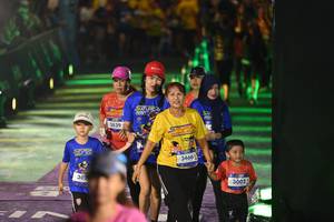 BIB: 302, 3839, 3466, 3002
                            <button type="button" onclick="openModal(26229727)" class="btn btn-primary btn-sm float-right btn-popup" data-toggle="modal" data-target=".modal-high-quality">
                        <i class="fas fa-shopping-cart"></i> Add to Cart
                    </button>
                                            <button type="button" onclick="isThisMe(26229727, true)" class="btn btn-success btn-sm float-right btn-popup btn-isme hidden" data-toggle="tooltip" data-placement="bottom" title="นี่คือรูปของคุณใช่ไหม คลิกที่นี่เพื่อเอาเข้าอัลบั้ม">
                        <i class="fas fa-plus"></i> Add to album
                    </button>
                    <button type="button" onclick="isThisMe(26229727, false)" class="btn btn-warning btn-sm float-right btn-popup btn-isnotme hidden">
                        <i class="fas fa-ban"></i> Remove from album
                    </button>