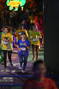 BIB: 3191, 3490
                            <button type="button" onclick="openModal(26225929)" class="btn btn-primary btn-sm float-right btn-popup" data-toggle="modal" data-target=".modal-high-quality">
                        <i class="fas fa-shopping-cart"></i> Add to Cart
                    </button>
                                            <button type="button" onclick="isThisMe(26225929, true)" class="btn btn-success btn-sm float-right btn-popup btn-isme hidden" data-toggle="tooltip" data-placement="bottom" title="นี่คือรูปของคุณใช่ไหม คลิกที่นี่เพื่อเอาเข้าอัลบั้ม">
                        <i class="fas fa-plus"></i> Add to album
                    </button>
                    <button type="button" onclick="isThisMe(26225929, false)" class="btn btn-warning btn-sm float-right btn-popup btn-isnotme hidden">
                        <i class="fas fa-ban"></i> Remove from album
                    </button>