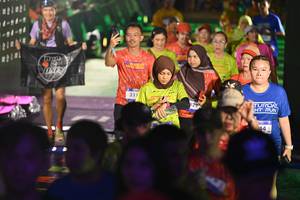 BIB: 212, 321
                            <button type="button" onclick="openModal(26227689)" class="btn btn-primary btn-sm float-right btn-popup" data-toggle="modal" data-target=".modal-high-quality">
                        <i class="fas fa-shopping-cart"></i> Add to Cart
                    </button>
                                            <button type="button" onclick="isThisMe(26227689, true)" class="btn btn-success btn-sm float-right btn-popup btn-isme hidden" data-toggle="tooltip" data-placement="bottom" title="นี่คือรูปของคุณใช่ไหม คลิกที่นี่เพื่อเอาเข้าอัลบั้ม">
                        <i class="fas fa-plus"></i> Add to album
                    </button>
                    <button type="button" onclick="isThisMe(26227689, false)" class="btn btn-warning btn-sm float-right btn-popup btn-isnotme hidden">
                        <i class="fas fa-ban"></i> Remove from album
                    </button>