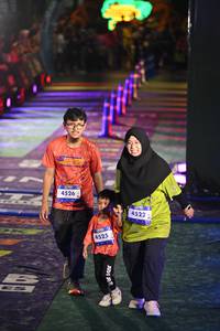 BIB: 4526, 4525, 4522
                            <button type="button" onclick="openModal(26231064)" class="btn btn-primary btn-sm float-right btn-popup" data-toggle="modal" data-target=".modal-high-quality">
                        <i class="fas fa-shopping-cart"></i> Add to Cart
                    </button>
                                            <button type="button" onclick="isThisMe(26231064, true)" class="btn btn-success btn-sm float-right btn-popup btn-isme hidden" data-toggle="tooltip" data-placement="bottom" title="นี่คือรูปของคุณใช่ไหม คลิกที่นี่เพื่อเอาเข้าอัลบั้ม">
                        <i class="fas fa-plus"></i> Add to album
                    </button>
                    <button type="button" onclick="isThisMe(26231064, false)" class="btn btn-warning btn-sm float-right btn-popup btn-isnotme hidden">
                        <i class="fas fa-ban"></i> Remove from album
                    </button>