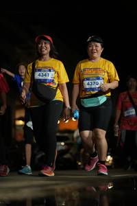 BIB: 4341, 4370, 4044
                            <button type="button" onclick="openModal(26247779)" class="btn btn-primary btn-sm float-right btn-popup" data-toggle="modal" data-target=".modal-high-quality">
                        <i class="fas fa-shopping-cart"></i> Add to Cart
                    </button>
                                            <button type="button" onclick="isThisMe(26247779, true)" class="btn btn-success btn-sm float-right btn-popup btn-isme hidden" data-toggle="tooltip" data-placement="bottom" title="นี่คือรูปของคุณใช่ไหม คลิกที่นี่เพื่อเอาเข้าอัลบั้ม">
                        <i class="fas fa-plus"></i> Add to album
                    </button>
                    <button type="button" onclick="isThisMe(26247779, false)" class="btn btn-warning btn-sm float-right btn-popup btn-isnotme hidden">
                        <i class="fas fa-ban"></i> Remove from album
                    </button>