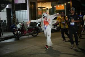 BIB: 3718
                            <button type="button" onclick="openModal(26233931)" class="btn btn-primary btn-sm float-right btn-popup" data-toggle="modal" data-target=".modal-high-quality">
                        <i class="fas fa-shopping-cart"></i> Add to Cart
                    </button>
                                            <button type="button" onclick="isThisMe(26233931, true)" class="btn btn-success btn-sm float-right btn-popup btn-isme hidden" data-toggle="tooltip" data-placement="bottom" title="นี่คือรูปของคุณใช่ไหม คลิกที่นี่เพื่อเอาเข้าอัลบั้ม">
                        <i class="fas fa-plus"></i> Add to album
                    </button>
                    <button type="button" onclick="isThisMe(26233931, false)" class="btn btn-warning btn-sm float-right btn-popup btn-isnotme hidden">
                        <i class="fas fa-ban"></i> Remove from album
                    </button>