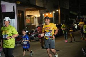 BIB: 4235, 056, 4339
                            <button type="button" onclick="openModal(26234075)" class="btn btn-primary btn-sm float-right btn-popup" data-toggle="modal" data-target=".modal-high-quality">
                        <i class="fas fa-shopping-cart"></i> Add to Cart
                    </button>
                                            <button type="button" onclick="isThisMe(26234075, true)" class="btn btn-success btn-sm float-right btn-popup btn-isme hidden" data-toggle="tooltip" data-placement="bottom" title="นี่คือรูปของคุณใช่ไหม คลิกที่นี่เพื่อเอาเข้าอัลบั้ม">
                        <i class="fas fa-plus"></i> Add to album
                    </button>
                    <button type="button" onclick="isThisMe(26234075, false)" class="btn btn-warning btn-sm float-right btn-popup btn-isnotme hidden">
                        <i class="fas fa-ban"></i> Remove from album
                    </button>