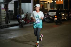 BIB: 330
                            <button type="button" onclick="openModal(26229036)" class="btn btn-primary btn-sm float-right btn-popup" data-toggle="modal" data-target=".modal-high-quality">
                        <i class="fas fa-shopping-cart"></i> Add to Cart
                    </button>
                                            <button type="button" onclick="isThisMe(26229036, true)" class="btn btn-success btn-sm float-right btn-popup btn-isme hidden" data-toggle="tooltip" data-placement="bottom" title="นี่คือรูปของคุณใช่ไหม คลิกที่นี่เพื่อเอาเข้าอัลบั้ม">
                        <i class="fas fa-plus"></i> Add to album
                    </button>
                    <button type="button" onclick="isThisMe(26229036, false)" class="btn btn-warning btn-sm float-right btn-popup btn-isnotme hidden">
                        <i class="fas fa-ban"></i> Remove from album
                    </button>