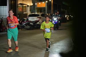 BIB: 4369
                            <button type="button" onclick="openModal(26229335)" class="btn btn-primary btn-sm float-right btn-popup" data-toggle="modal" data-target=".modal-high-quality">
                        <i class="fas fa-shopping-cart"></i> Add to Cart
                    </button>
                                            <button type="button" onclick="isThisMe(26229335, true)" class="btn btn-success btn-sm float-right btn-popup btn-isme hidden" data-toggle="tooltip" data-placement="bottom" title="นี่คือรูปของคุณใช่ไหม คลิกที่นี่เพื่อเอาเข้าอัลบั้ม">
                        <i class="fas fa-plus"></i> Add to album
                    </button>
                    <button type="button" onclick="isThisMe(26229335, false)" class="btn btn-warning btn-sm float-right btn-popup btn-isnotme hidden">
                        <i class="fas fa-ban"></i> Remove from album
                    </button>