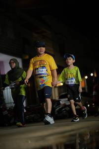 BIB: 096, 3765, 3018
                            <button type="button" onclick="openModal(26245621)" class="btn btn-primary btn-sm float-right btn-popup" data-toggle="modal" data-target=".modal-high-quality">
                        <i class="fas fa-shopping-cart"></i> Add to Cart
                    </button>
                                            <button type="button" onclick="isThisMe(26245621, true)" class="btn btn-success btn-sm float-right btn-popup btn-isme hidden" data-toggle="tooltip" data-placement="bottom" title="นี่คือรูปของคุณใช่ไหม คลิกที่นี่เพื่อเอาเข้าอัลบั้ม">
                        <i class="fas fa-plus"></i> Add to album
                    </button>
                    <button type="button" onclick="isThisMe(26245621, false)" class="btn btn-warning btn-sm float-right btn-popup btn-isnotme hidden">
                        <i class="fas fa-ban"></i> Remove from album
                    </button>