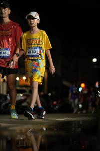 BIB: 616, 3183
                            <button type="button" onclick="openModal(26246483)" class="btn btn-primary btn-sm float-right btn-popup" data-toggle="modal" data-target=".modal-high-quality">
                        <i class="fas fa-shopping-cart"></i> Add to Cart
                    </button>
                                            <button type="button" onclick="isThisMe(26246483, true)" class="btn btn-success btn-sm float-right btn-popup btn-isme hidden" data-toggle="tooltip" data-placement="bottom" title="นี่คือรูปของคุณใช่ไหม คลิกที่นี่เพื่อเอาเข้าอัลบั้ม">
                        <i class="fas fa-plus"></i> Add to album
                    </button>
                    <button type="button" onclick="isThisMe(26246483, false)" class="btn btn-warning btn-sm float-right btn-popup btn-isnotme hidden">
                        <i class="fas fa-ban"></i> Remove from album
                    </button>