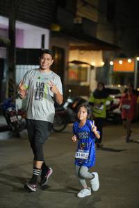 BIB: 3141
                            <button type="button" onclick="openModal(26237053)" class="btn btn-primary btn-sm float-right btn-popup" data-toggle="modal" data-target=".modal-high-quality">
                        <i class="fas fa-shopping-cart"></i> Add to Cart
                    </button>
                                            <button type="button" onclick="isThisMe(26237053, true)" class="btn btn-success btn-sm float-right btn-popup btn-isme hidden" data-toggle="tooltip" data-placement="bottom" title="นี่คือรูปของคุณใช่ไหม คลิกที่นี่เพื่อเอาเข้าอัลบั้ม">
                        <i class="fas fa-plus"></i> Add to album
                    </button>
                    <button type="button" onclick="isThisMe(26237053, false)" class="btn btn-warning btn-sm float-right btn-popup btn-isnotme hidden">
                        <i class="fas fa-ban"></i> Remove from album
                    </button>