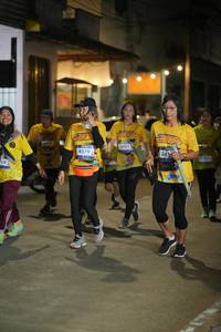 BIB: 4279, 3491, 381, 15103
                            <button type="button" onclick="openModal(26236931)" class="btn btn-primary btn-sm float-right btn-popup" data-toggle="modal" data-target=".modal-high-quality">
                        <i class="fas fa-shopping-cart"></i> Add to Cart
                    </button>
                                            <button type="button" onclick="isThisMe(26236931, true)" class="btn btn-success btn-sm float-right btn-popup btn-isme hidden" data-toggle="tooltip" data-placement="bottom" title="นี่คือรูปของคุณใช่ไหม คลิกที่นี่เพื่อเอาเข้าอัลบั้ม">
                        <i class="fas fa-plus"></i> Add to album
                    </button>
                    <button type="button" onclick="isThisMe(26236931, false)" class="btn btn-warning btn-sm float-right btn-popup btn-isnotme hidden">
                        <i class="fas fa-ban"></i> Remove from album
                    </button>