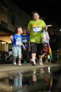 BIB: 3005, 3779, 3640
                            <button type="button" onclick="openModal(26243500)" class="btn btn-primary btn-sm float-right btn-popup" data-toggle="modal" data-target=".modal-high-quality">
                        <i class="fas fa-shopping-cart"></i> Add to Cart
                    </button>
                                            <button type="button" onclick="isThisMe(26243500, true)" class="btn btn-success btn-sm float-right btn-popup btn-isme hidden" data-toggle="tooltip" data-placement="bottom" title="นี่คือรูปของคุณใช่ไหม คลิกที่นี่เพื่อเอาเข้าอัลบั้ม">
                        <i class="fas fa-plus"></i> Add to album
                    </button>
                    <button type="button" onclick="isThisMe(26243500, false)" class="btn btn-warning btn-sm float-right btn-popup btn-isnotme hidden">
                        <i class="fas fa-ban"></i> Remove from album
                    </button>