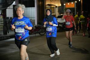 BIB: 31452, 3374, 3822
                            <button type="button" onclick="openModal(26235873)" class="btn btn-primary btn-sm float-right btn-popup" data-toggle="modal" data-target=".modal-high-quality">
                        <i class="fas fa-shopping-cart"></i> Add to Cart
                    </button>
                                            <button type="button" onclick="isThisMe(26235873, true)" class="btn btn-success btn-sm float-right btn-popup btn-isme hidden" data-toggle="tooltip" data-placement="bottom" title="นี่คือรูปของคุณใช่ไหม คลิกที่นี่เพื่อเอาเข้าอัลบั้ม">
                        <i class="fas fa-plus"></i> Add to album
                    </button>
                    <button type="button" onclick="isThisMe(26235873, false)" class="btn btn-warning btn-sm float-right btn-popup btn-isnotme hidden">
                        <i class="fas fa-ban"></i> Remove from album
                    </button>