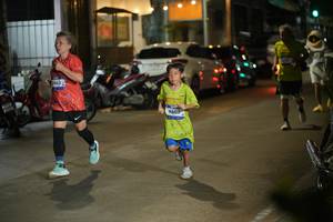 BIB: 463, 4605
                            <button type="button" onclick="openModal(26229191)" class="btn btn-primary btn-sm float-right btn-popup" data-toggle="modal" data-target=".modal-high-quality">
                        <i class="fas fa-shopping-cart"></i> Add to Cart
                    </button>
                                            <button type="button" onclick="isThisMe(26229191, true)" class="btn btn-success btn-sm float-right btn-popup btn-isme hidden" data-toggle="tooltip" data-placement="bottom" title="นี่คือรูปของคุณใช่ไหม คลิกที่นี่เพื่อเอาเข้าอัลบั้ม">
                        <i class="fas fa-plus"></i> Add to album
                    </button>
                    <button type="button" onclick="isThisMe(26229191, false)" class="btn btn-warning btn-sm float-right btn-popup btn-isnotme hidden">
                        <i class="fas fa-ban"></i> Remove from album
                    </button>