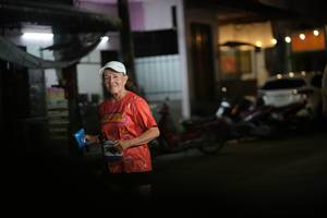 BIB: 
                            <button type="button" onclick="openModal(26233792)" class="btn btn-primary btn-sm float-right btn-popup" data-toggle="modal" data-target=".modal-high-quality">
                        <i class="fas fa-shopping-cart"></i> Add to Cart
                    </button>
                                            <button type="button" onclick="isThisMe(26233792, true)" class="btn btn-success btn-sm float-right btn-popup btn-isme hidden" data-toggle="tooltip" data-placement="bottom" title="นี่คือรูปของคุณใช่ไหม คลิกที่นี่เพื่อเอาเข้าอัลบั้ม">
                        <i class="fas fa-plus"></i> Add to album
                    </button>
                    <button type="button" onclick="isThisMe(26233792, false)" class="btn btn-warning btn-sm float-right btn-popup btn-isnotme hidden">
                        <i class="fas fa-ban"></i> Remove from album
                    </button>