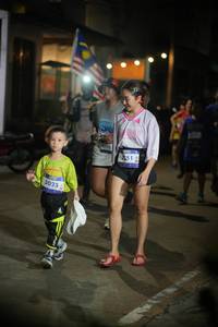 BIB: 3025, 995, 351
                            <button type="button" onclick="openModal(26240914)" class="btn btn-primary btn-sm float-right btn-popup" data-toggle="modal" data-target=".modal-high-quality">
                        <i class="fas fa-shopping-cart"></i> Add to Cart
                    </button>
                                            <button type="button" onclick="isThisMe(26240914, true)" class="btn btn-success btn-sm float-right btn-popup btn-isme hidden" data-toggle="tooltip" data-placement="bottom" title="นี่คือรูปของคุณใช่ไหม คลิกที่นี่เพื่อเอาเข้าอัลบั้ม">
                        <i class="fas fa-plus"></i> Add to album
                    </button>
                    <button type="button" onclick="isThisMe(26240914, false)" class="btn btn-warning btn-sm float-right btn-popup btn-isnotme hidden">
                        <i class="fas fa-ban"></i> Remove from album
                    </button>