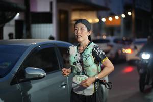 BIB: 1167
                            <button type="button" onclick="openModal(26250940)" class="btn btn-primary btn-sm float-right btn-popup" data-toggle="modal" data-target=".modal-high-quality">
                        <i class="fas fa-shopping-cart"></i> Add to Cart
                    </button>
                                            <button type="button" onclick="isThisMe(26250940, true)" class="btn btn-success btn-sm float-right btn-popup btn-isme hidden" data-toggle="tooltip" data-placement="bottom" title="นี่คือรูปของคุณใช่ไหม คลิกที่นี่เพื่อเอาเข้าอัลบั้ม">
                        <i class="fas fa-plus"></i> Add to album
                    </button>
                    <button type="button" onclick="isThisMe(26250940, false)" class="btn btn-warning btn-sm float-right btn-popup btn-isnotme hidden">
                        <i class="fas fa-ban"></i> Remove from album
                    </button>