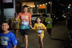 BIB: 286, 45532, 3255, 3137
                            <button type="button" onclick="openModal(26235767)" class="btn btn-primary btn-sm float-right btn-popup" data-toggle="modal" data-target=".modal-high-quality">
                        <i class="fas fa-shopping-cart"></i> Add to Cart
                    </button>
                                            <button type="button" onclick="isThisMe(26235767, true)" class="btn btn-success btn-sm float-right btn-popup btn-isme hidden" data-toggle="tooltip" data-placement="bottom" title="นี่คือรูปของคุณใช่ไหม คลิกที่นี่เพื่อเอาเข้าอัลบั้ม">
                        <i class="fas fa-plus"></i> Add to album
                    </button>
                    <button type="button" onclick="isThisMe(26235767, false)" class="btn btn-warning btn-sm float-right btn-popup btn-isnotme hidden">
                        <i class="fas fa-ban"></i> Remove from album
                    </button>