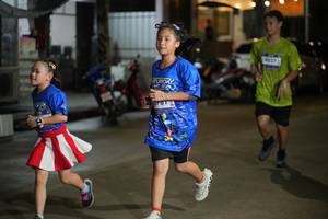 BIB: 4027
                            <button type="button" onclick="openModal(26228997)" class="btn btn-primary btn-sm float-right btn-popup" data-toggle="modal" data-target=".modal-high-quality">
                        <i class="fas fa-shopping-cart"></i> Add to Cart
                    </button>
                                            <button type="button" onclick="isThisMe(26228997, true)" class="btn btn-success btn-sm float-right btn-popup btn-isme hidden" data-toggle="tooltip" data-placement="bottom" title="นี่คือรูปของคุณใช่ไหม คลิกที่นี่เพื่อเอาเข้าอัลบั้ม">
                        <i class="fas fa-plus"></i> Add to album
                    </button>
                    <button type="button" onclick="isThisMe(26228997, false)" class="btn btn-warning btn-sm float-right btn-popup btn-isnotme hidden">
                        <i class="fas fa-ban"></i> Remove from album
                    </button>